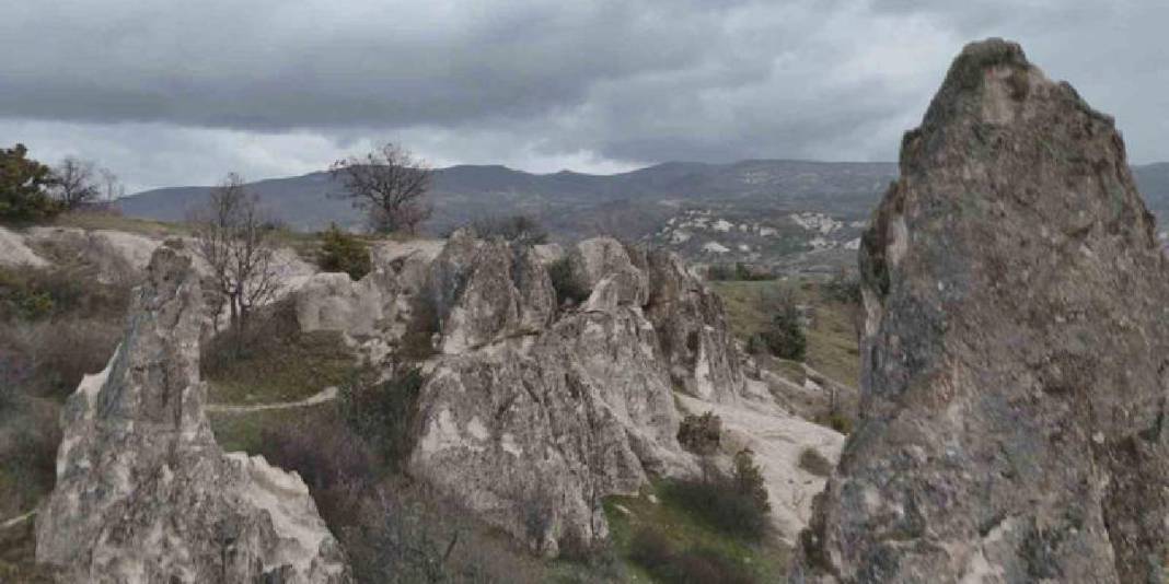 Burası Ankara’nın Kapadokyası! Doğa harikası peri bacaları görüntüsüyle mest ediyor 8